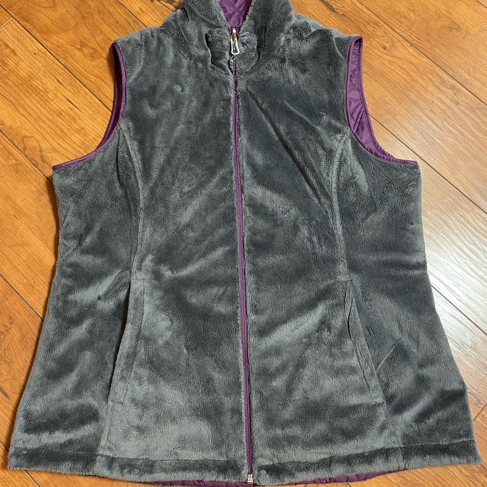 Free Country Deep Purple and Grey Reversible Quilted Vest - Picture 4 of 5
